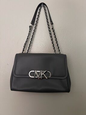 MICHAEL MICHAEL KORS
Parker Extra-Large Leather Shoulder Bag